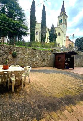 Gaggio Montano Apartamento | Guest house Pietracolora
