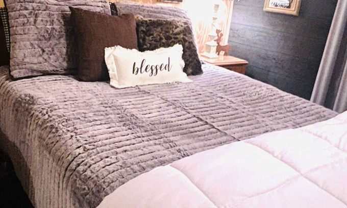 Davis Casa | Guest House private access, 2 level bedroom, den, kitchen to hang out and relax