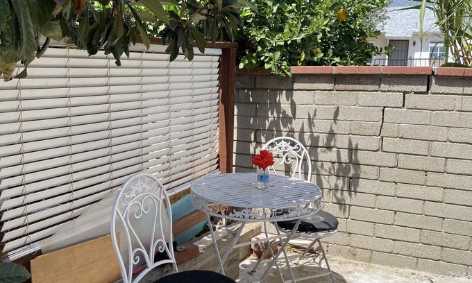 Monrovia Casa | Guest House