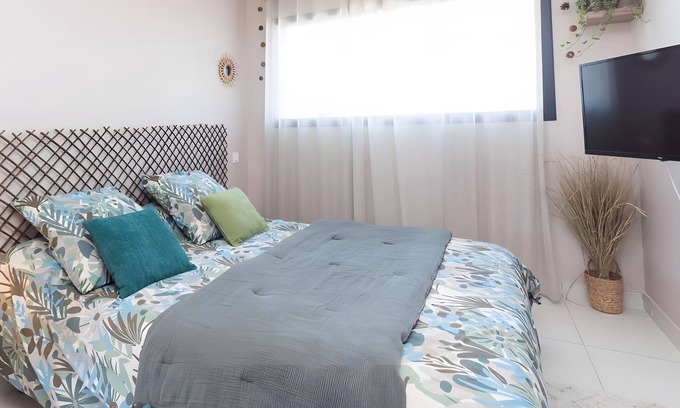 Chozeau Casa | Casa de huéspedes 'Verte' con vistas a la montaña, Wi-Fi y aire acondicionado