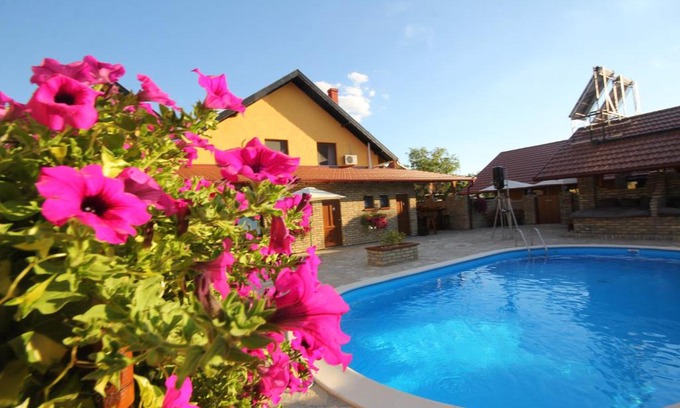 Palic Casa | Guest House Vila Alexandar