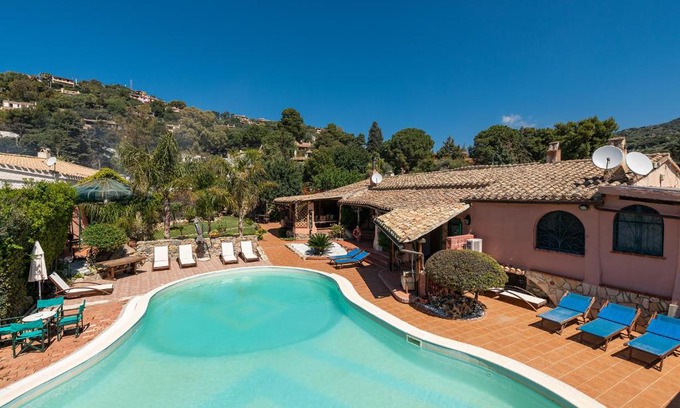 Torre delle Stelle Casa | Guest House Villa Verde - Short Term Room Rentals