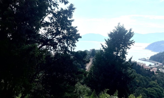 Pugliola Casa | Guest House 'Villa Picedi' with Sea View