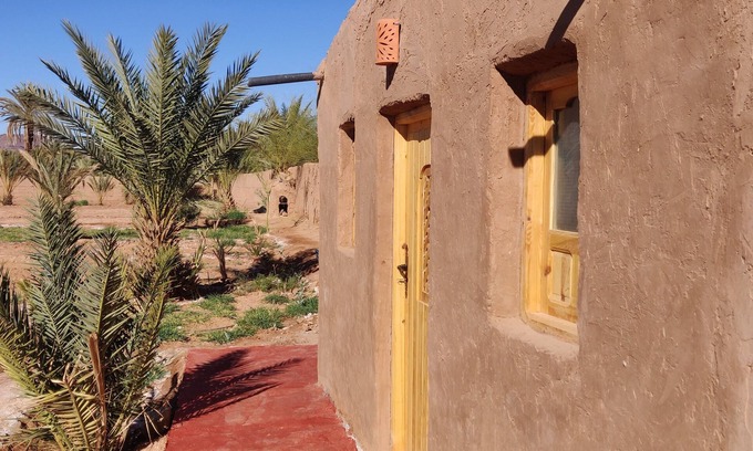 Tamegroute Cama Y Desayuno | Guest room in authentic desert farmhouse