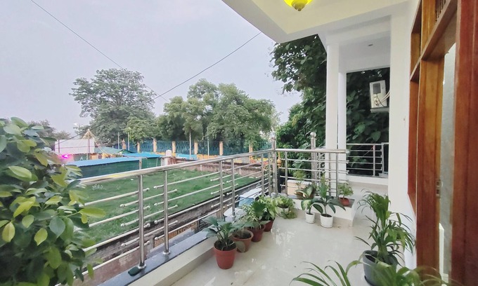 Varanasi Casa | Guest Suit on Ganges near Assi ghat in charming Varanasi