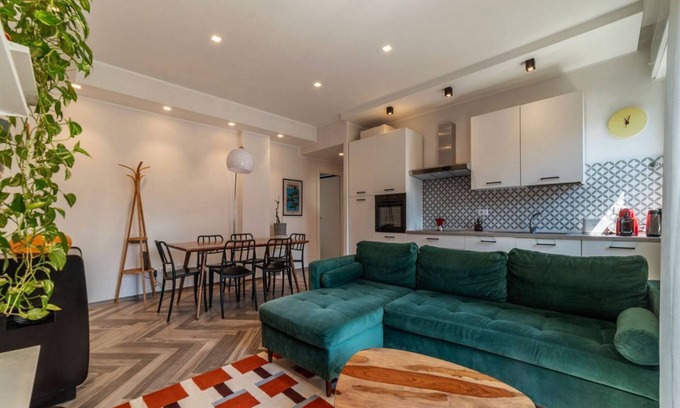 Ostiense Apartamento | GuestHost - Colorful Apt in Vintage-Modern Style