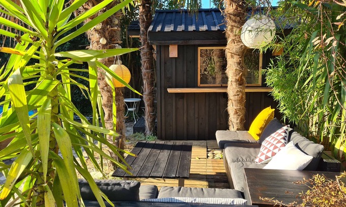 Toulouse Left Bank Casa | Guesthouse in Toulouse garden, private pool and jacuzzi + breakfast