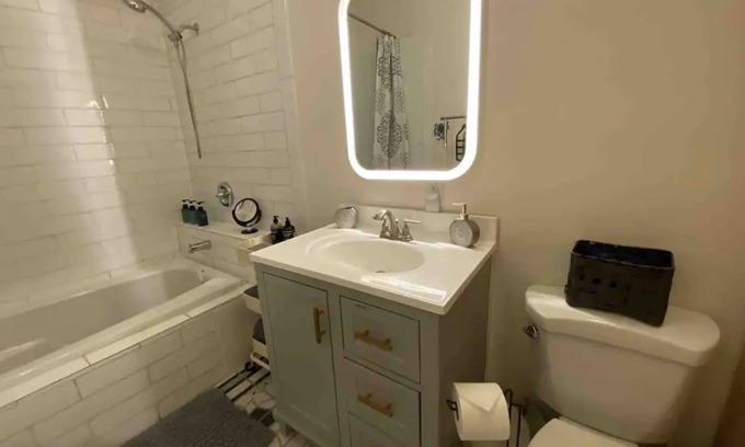 Southwest Anaheim Cabaña | Guesthouse: Jacuzzi,Patio & Entry
