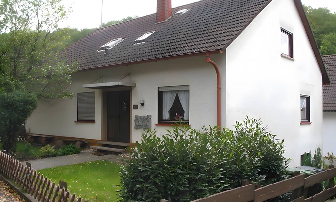 Finnentrop Casa | Casa de huéspedes con jardín comunitario y Wi-Fi