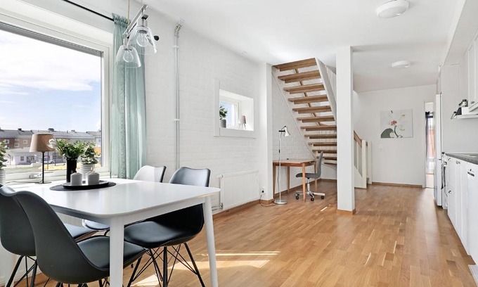 Pitea Apartamento | Guestly Homes - 3BR City Charm