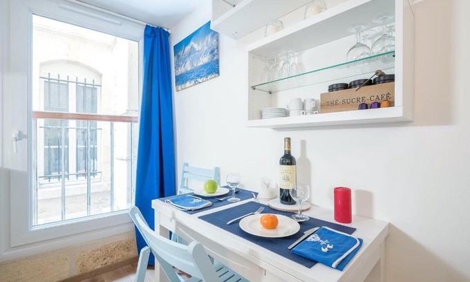 Hotel de Ville - Quinconces Apartamento | GuestReady - "Boat-Cabin" Inspired Apartment in the Heart of Bordeaux