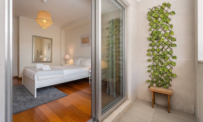 Uniao de Freguesias do Centro Apartamento | GuestReady - Residencia Cityscape con balcón