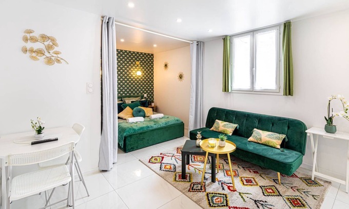 Plateau - Mont-Valerien Apartamento | GuestReady - Emerald serenity in Nanterre