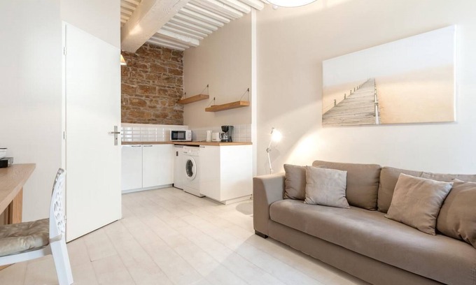 Victor Bach - Saint Louis Apartamento | GuestReady - Encantador estudio cerca del metro