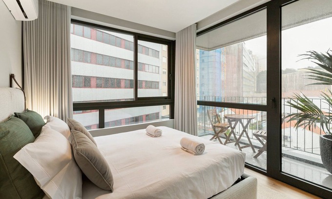 Mafamude Apartamento | GuestReady - Techo gris en Vila Nova de Gaia