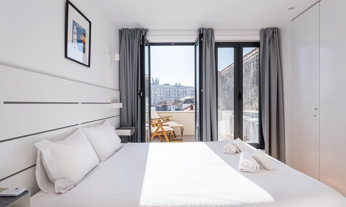 Cedofeita Apartamento | GuestReady - Precioso chalet con terraza