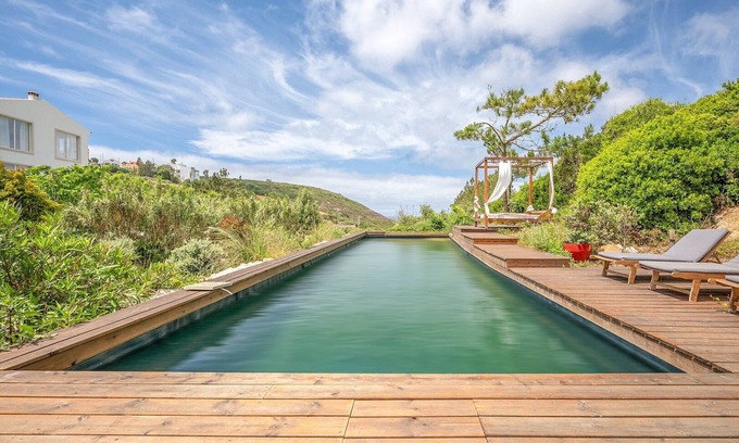 Barril de Cima Villa | GuestReady - Villa de lujo en la playa con piscina privada