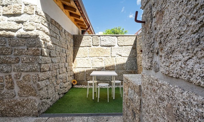 Guimaraes Apartamento | GuestReady - Moderno loft de piedra - Guimarães