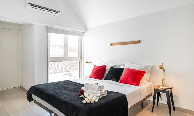 Aveiro Apartamento | GuestReady - Ria Reflection Studio 2