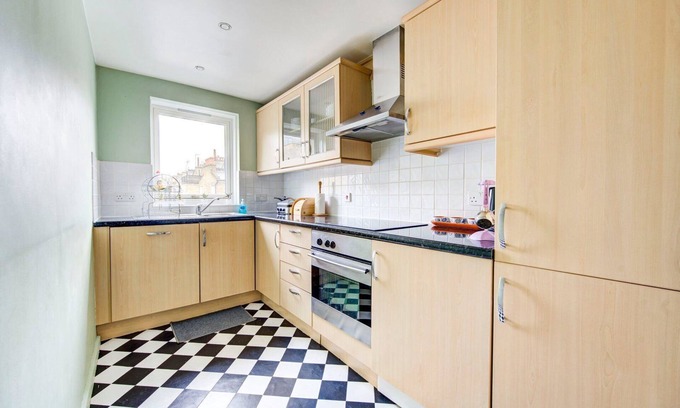 Redcliffe Apartamento | GuestReady - Tree top views near Chelsea