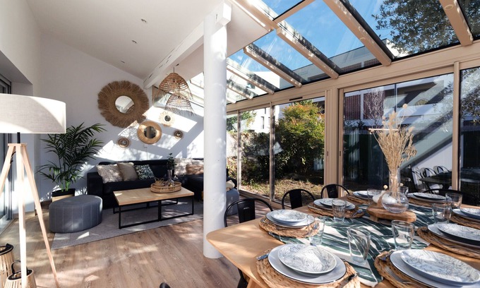 Saint-Simon Casa | Guilhermy - Maison contemporaine avec jardin