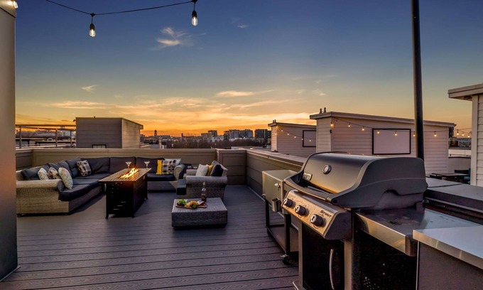 Edgehill Cabaña | Gulch Melody - Private Rooftop - Heart of Gulch