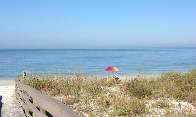 Indian Rocks Beach Apartamento | Gulf Breeze Inn - Relajación total!