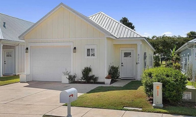 Foley Casa | Gulf Coast Sunshine Cottage