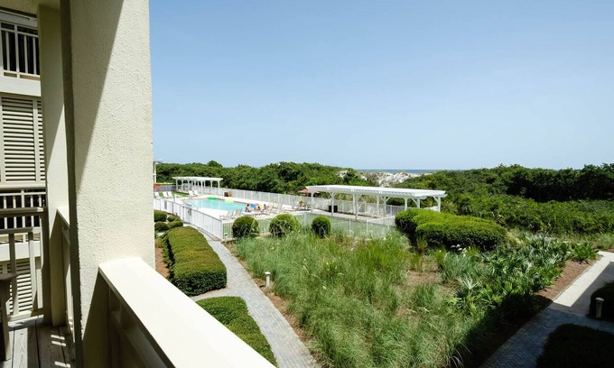 Gulf District Condominio | Distrito del Golfo ~ Condominio frente al Golfo! Pasos para el club de playa, acceso a la playa y restaurantes.