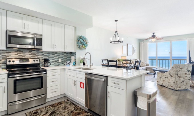 Miramar Beach Condominio | Gulf Front, 2nd floor! Late summer/fall open!