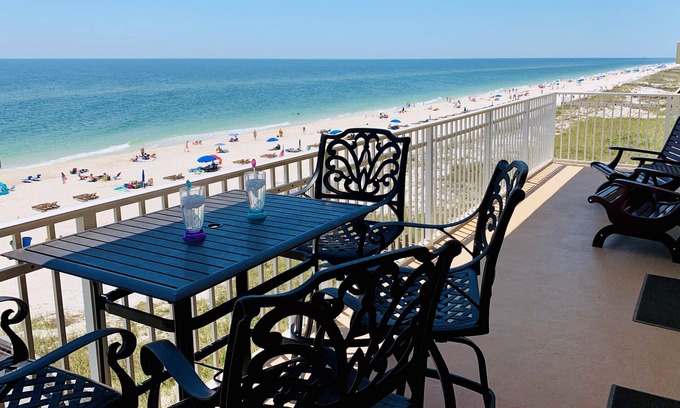 Gulf Shores Condominio | Frente del Golfo: Hermosa y actualizada unidad de lujo West Corner