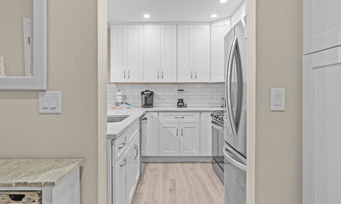 Sanibel Condominio | Gulf-Front Bliss Awaits: Remodeled Villa Sanibel Condo Steps from the Beach