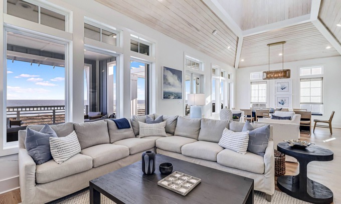 Aransas County Casa | Gulf-Front Grandeur@Cinnamon Shore South w/ Stunning Interiors & Amenities