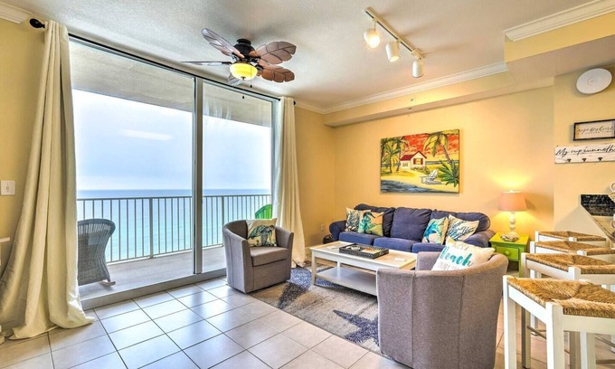 El Centro Beach Condominio | Gulf-Front Retreat|Stunning Views|Walk 2 Pier Park