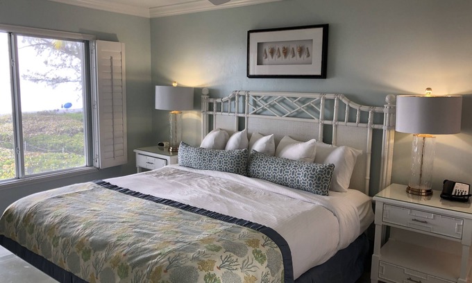 Captiva Condominio | Gulf-front two bedroom condo. Enjoy the beach, sunsets, and nature!