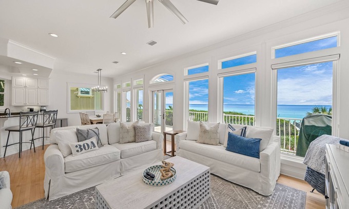 San Juan Casa | Gulf Front Updated Coastal Home 1 mile from Seaside