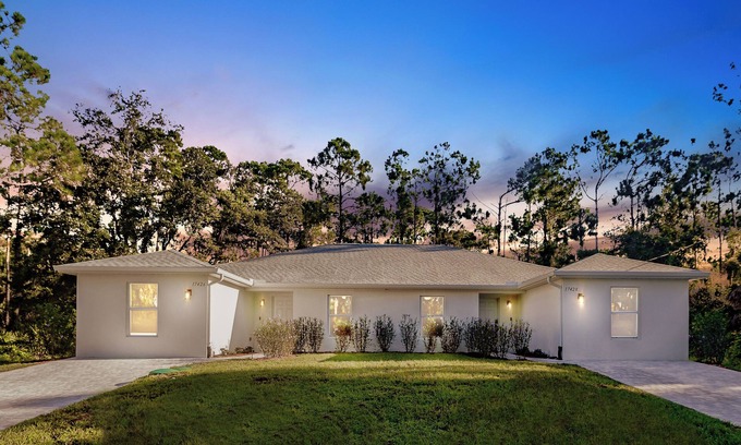 Port Charlotte Casa | Gulf Getaway Duplex:Peaceful Retreat w/Heated Pool