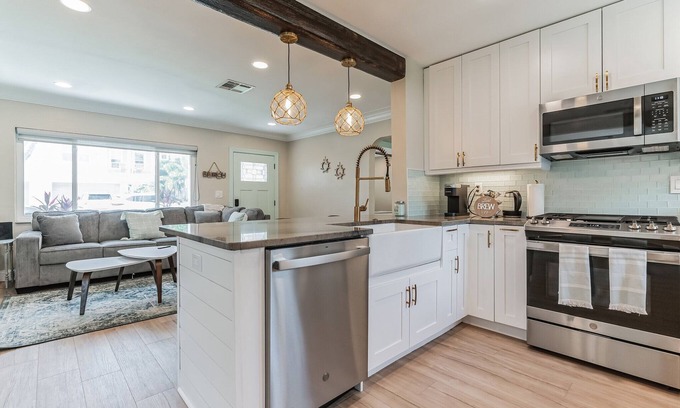 North Redington Beach Cabaña | Gulf of Mexico Beach Cottage Paradise