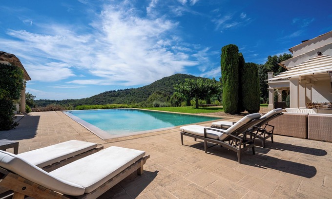 La Garde-Freinet Casa | Gulf of St-Tropez, Beautiful Villa, Large Pool, Tennis Court and Gorgeous Views