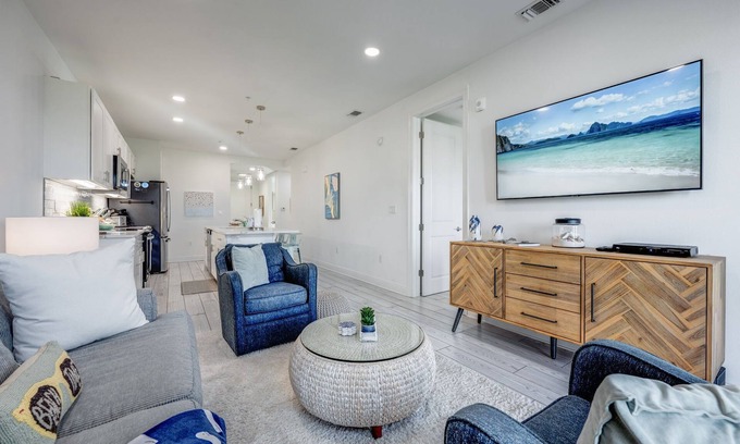 Gulf Place Condominio | Condo at Gulf Place Residences #207