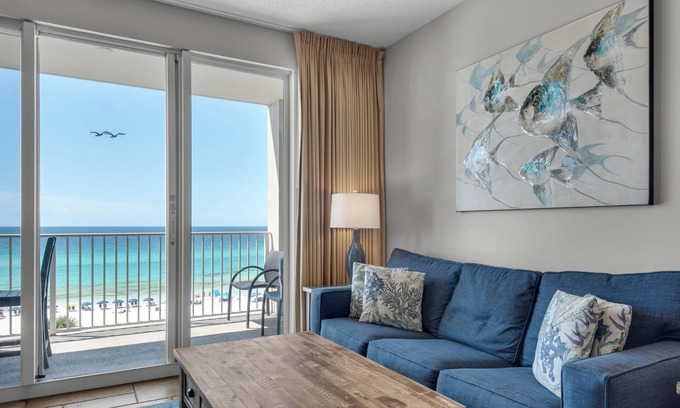 Miramar Beach Condominio | Gulf View Condo at Majestic Sun | Steps to Private Beach + Pools!
