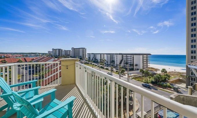 Panama City Beach Condominio | gulf view! only 30 steps to the pool and hot tub!!