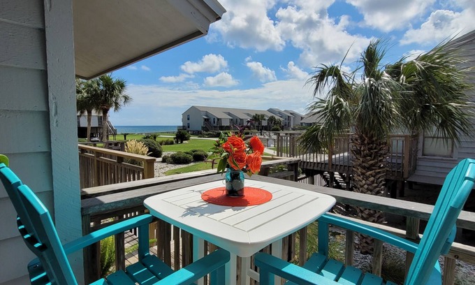 East End Casa | ¡Ahorros de otoño! 1HAB / 1BA, 60 segundos a la playa, fácil paseo al parque estatal