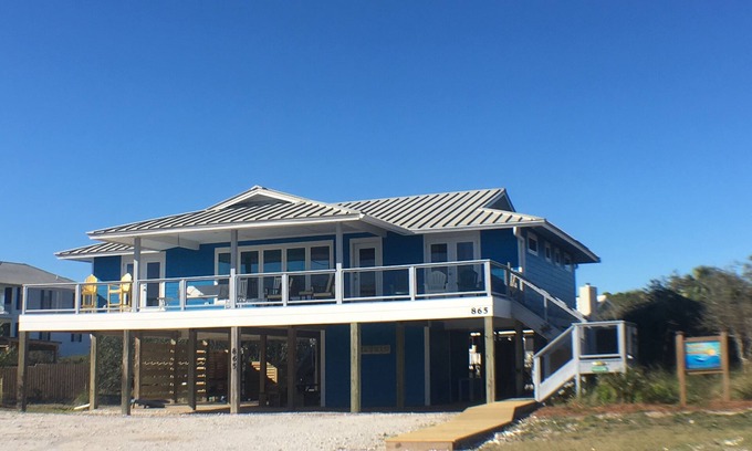 St. George Island Casa | Vistas del Golfo, enormes cubiertas! 3 suites de lujo, cocina nueva, HeatedPool, PetFriendly