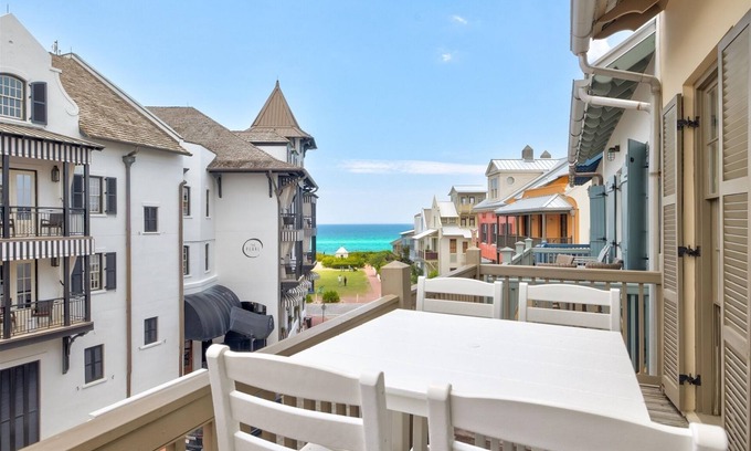 Rosemary Beach Condominio | Vistas del Golfo - Penthouse Condo en Rosemary - 2 Bicicletas Incluidas - Decoradas profesionalmente - `Seas the Stars