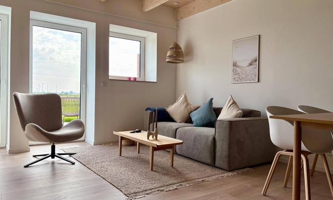 Altfunnixsiel Apartamento | Gulfhof Funnixerhörn twee: Historic accommodation with terrace and large garden