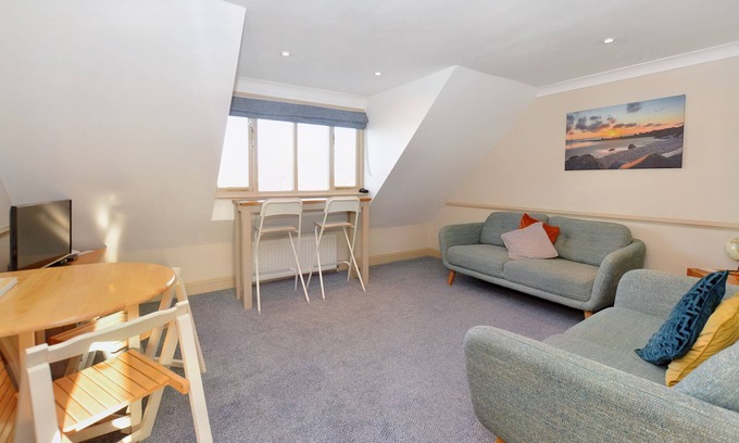 Sheringham Apartamento | Gull View - a second floor apartment that sleeps 4 guests in 2 bedrooms