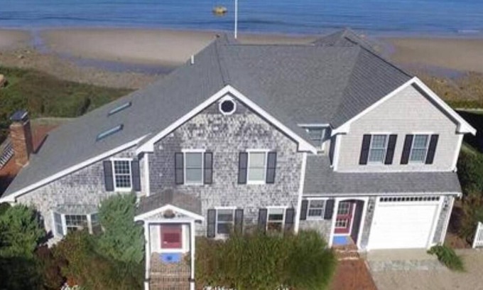 Dennis Casa | ''Gulls Way'' - Beachfront and Oceanfront Custom Home on Private Beach