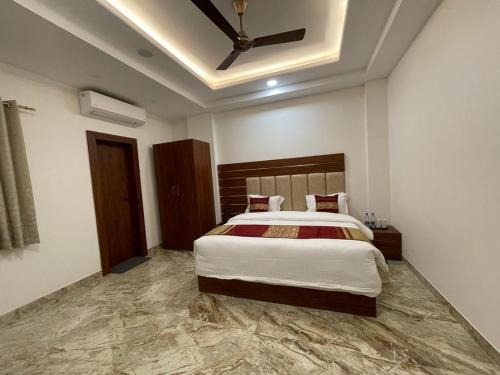 Vrindavan Hotel | Guru Kripa sadan