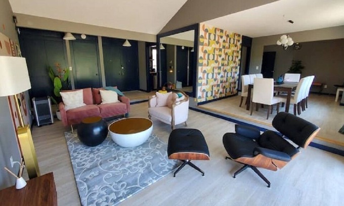 Gresham Casa | Gut Renovated Modern Ranch House With Golf Course